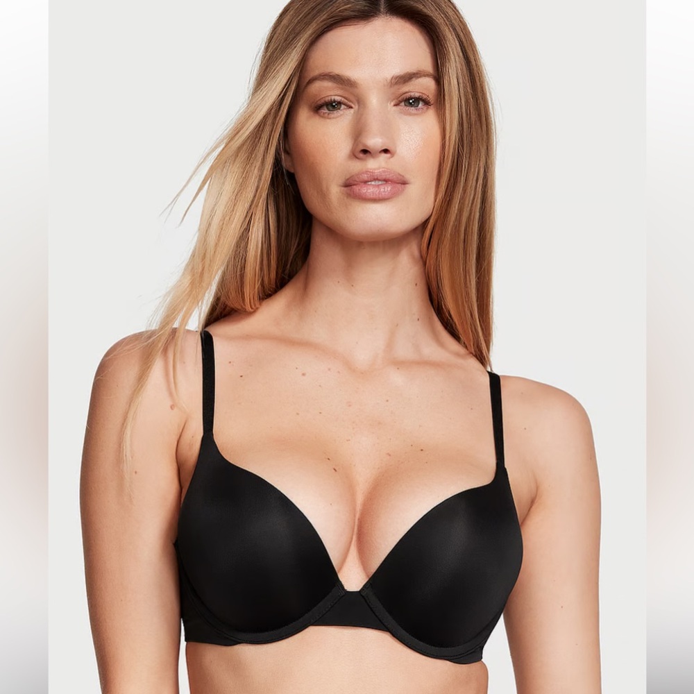 Victoria’s Secret bombshell bra
